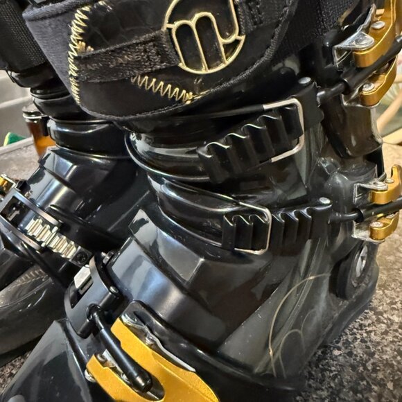 Full Tilt Mary Jane Ski Boots Womens Size 9 / Size 26.5 - Picture 4 of 9